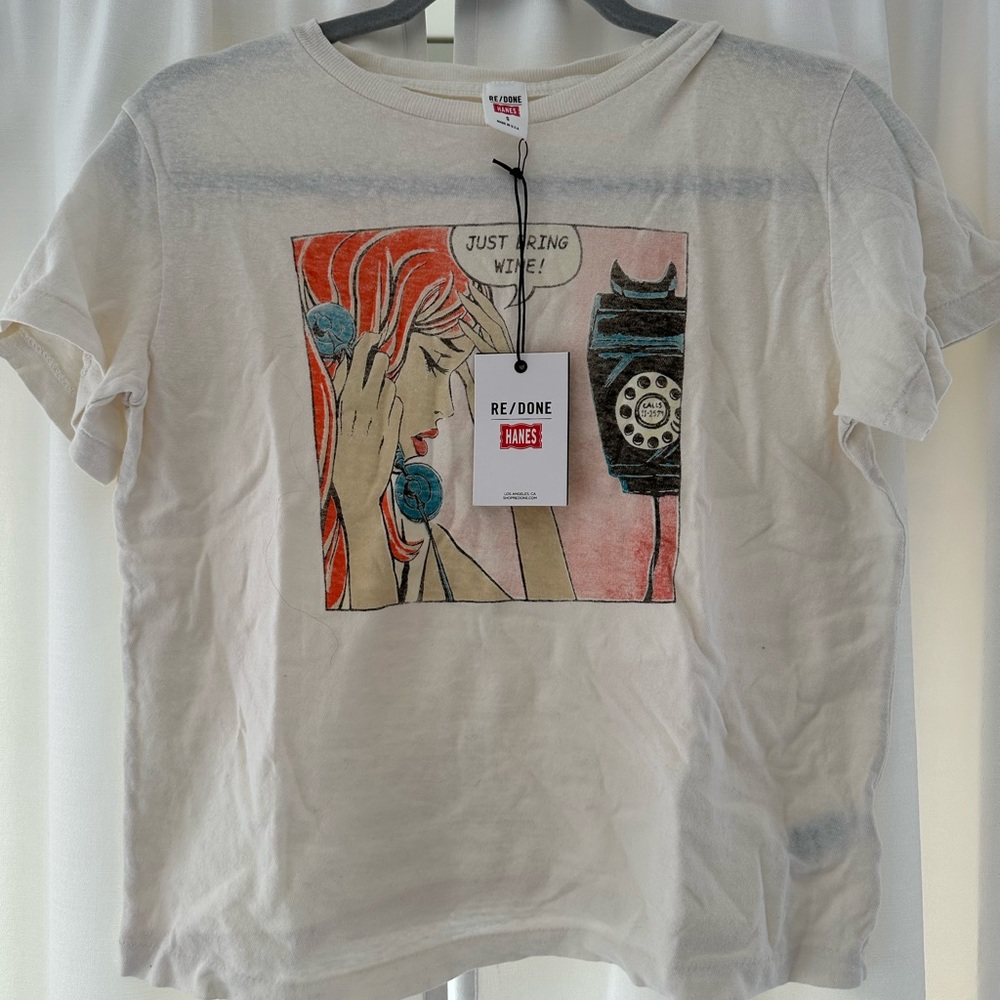 Redone ‘Just Bring Wine’ Graffic Cropped Tee
